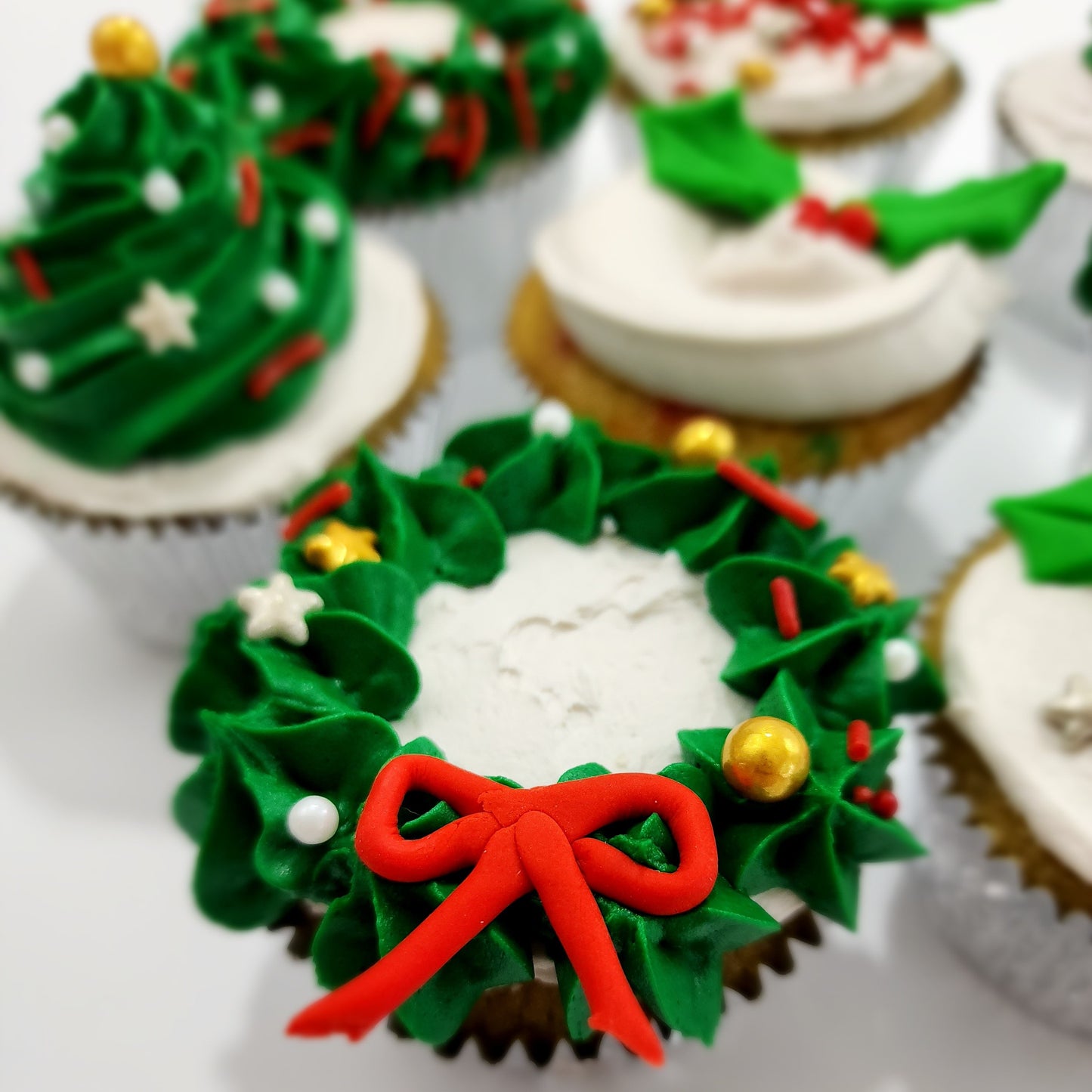 Christmas Cupcake-Decorating Workshop - 12/14/23