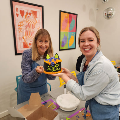 Treat Mom: Cupcake-Decorating Gift Package