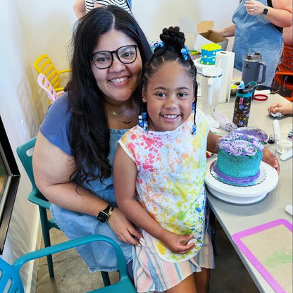 Treat Mom: Cupcake-Decorating Gift Package